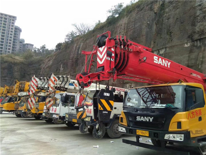 甘孜吊车出租按什么计费？台班费、单次费、里程费怎么算？