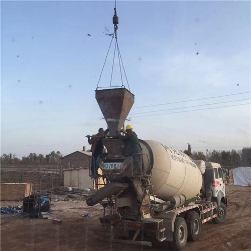 甘孜“精准瞄准”—— 吊车的 “定位导航” 技术