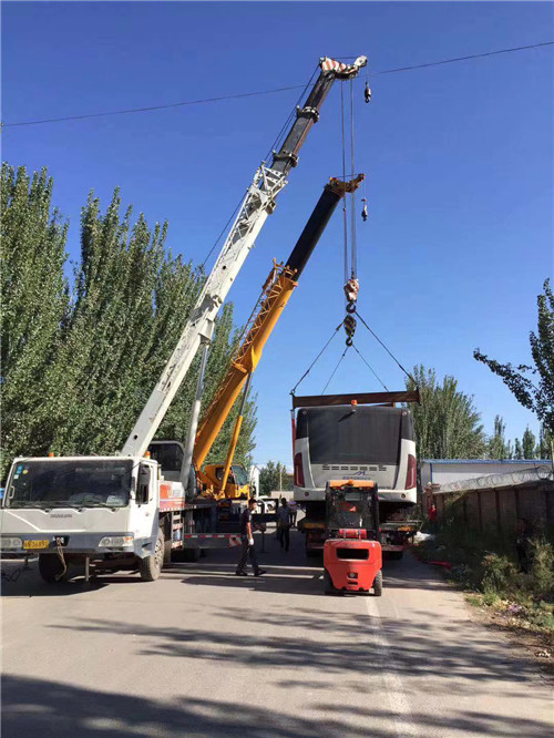 甘孜港口集装箱搬运案例